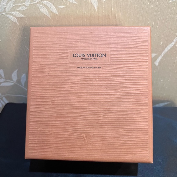 Authentic Louis Vuitton Square Box - Picture 2 of 7